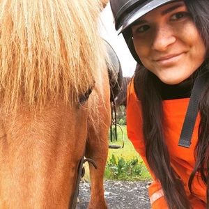 Meet your Posher, Molly